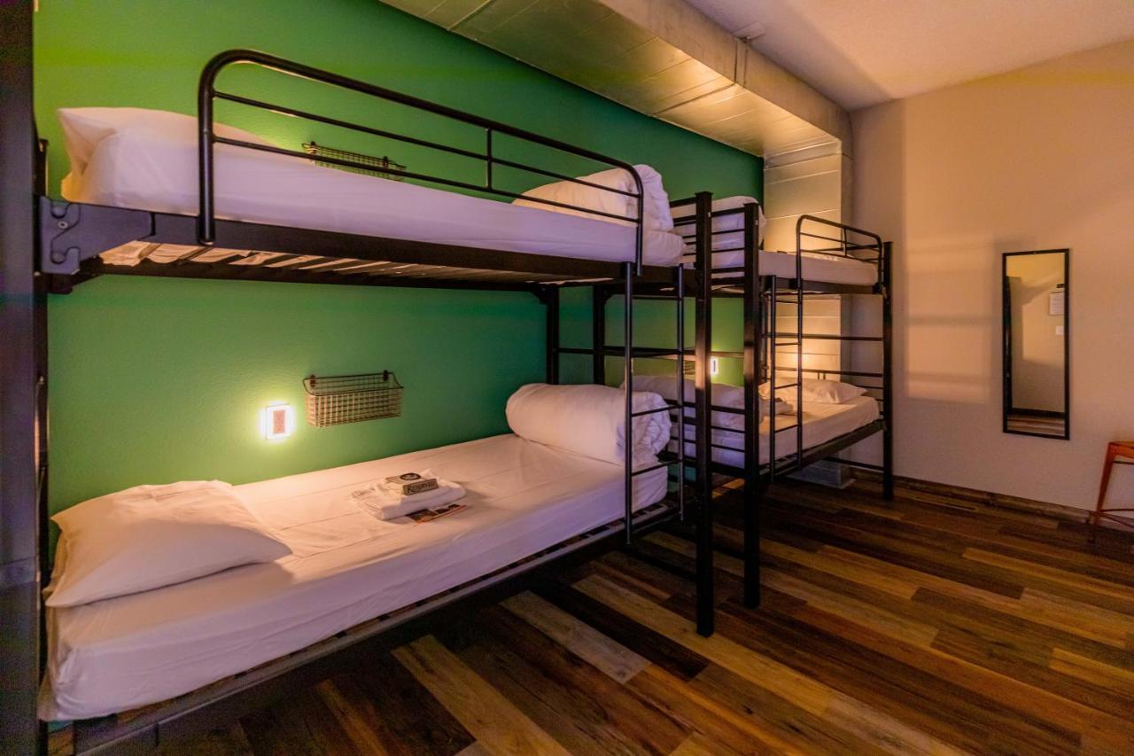Pintler'S Portal Hostel アナコンダ エクステリア 写真
