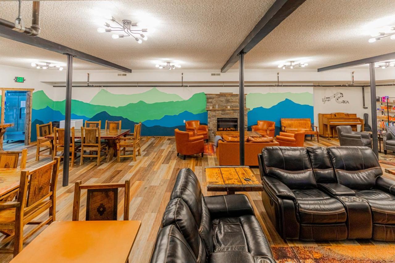 Pintler'S Portal Hostel アナコンダ エクステリア 写真