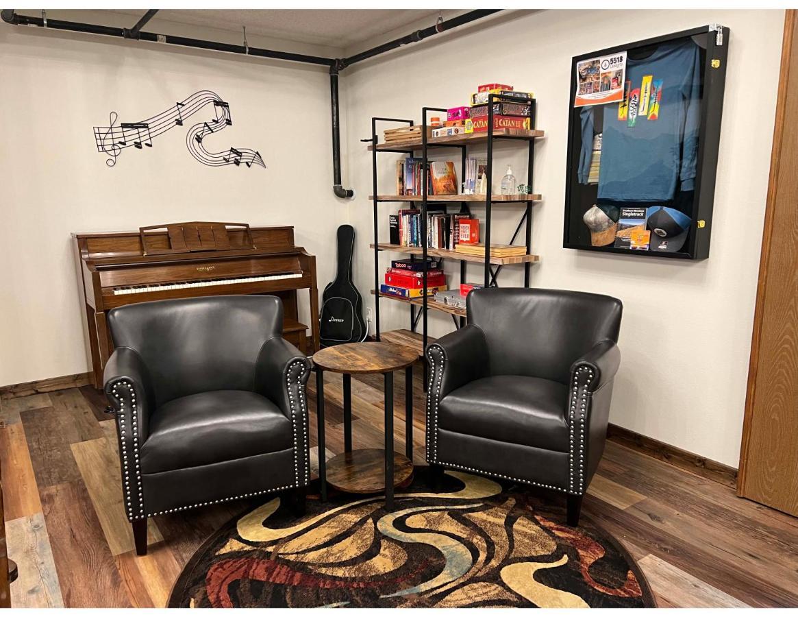 Pintler'S Portal Hostel アナコンダ エクステリア 写真
